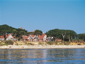 coach holidays to warners hayling island